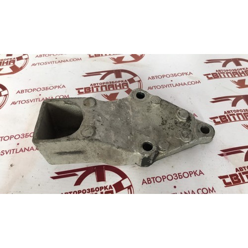 Кронштейн крепления двигателя Citroen Berlingo 2003-2008 9645967880